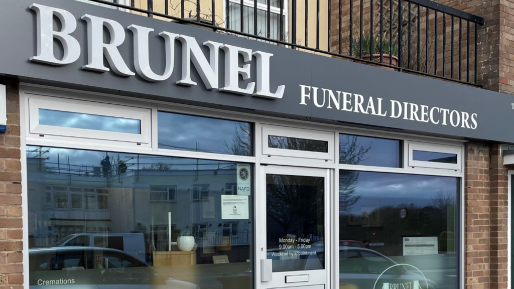 What to consider when arranging a funeral